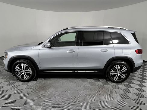 New 2025 Mercedes-Benz GLB 250 image 9