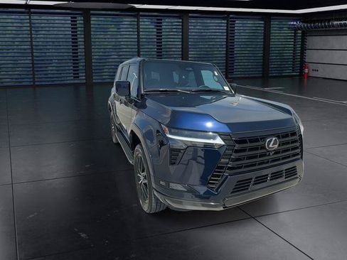 Certified 2025 Lexus GX 550 w/ Cold Area Package AWD/4WD image 3
