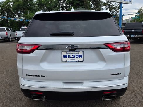 Used 2019 Chevrolet Traverse Premier w/ LPO, Blackout Package AWD/4WD image 7