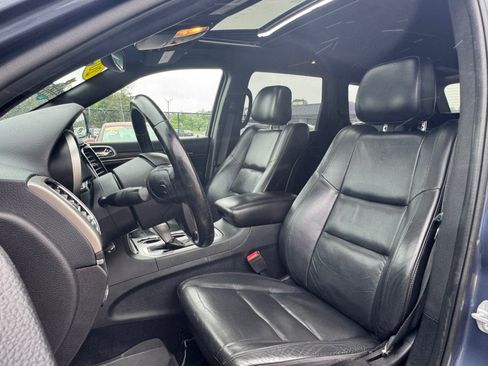Used 2020 Jeep Grand Cherokee Limited AWD/4WD image 15