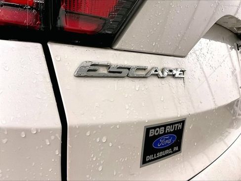 Used 2017 Ford Escape Titanium AWD/4WD image 13