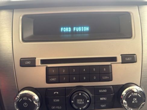 Used 2011 Ford Fusion SE image 17