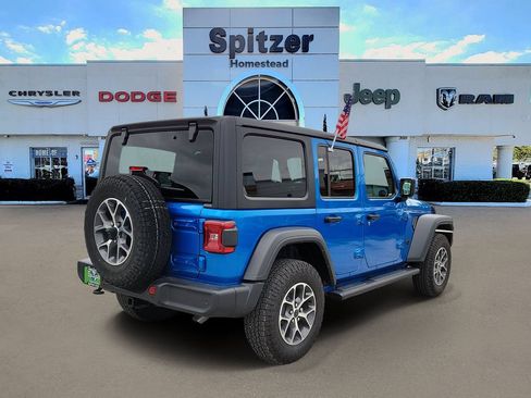 Used 2025 Jeep Wrangler Unlimited Sport AWD/4WD image 2