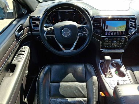 Used 2019 Jeep Grand Cherokee Overland AWD/4WD image 12