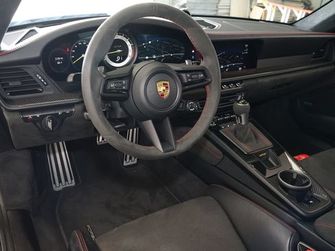 Used 2022 Porsche 911 GT3 RWD image 11