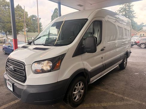 Used 2015 Ford Transit 250 148 Medium Roof image 3