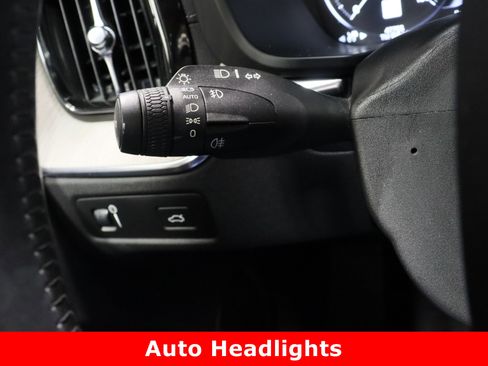 Used 2018 Volvo XC60 T6 Inscription w/ Convenience Package image 26