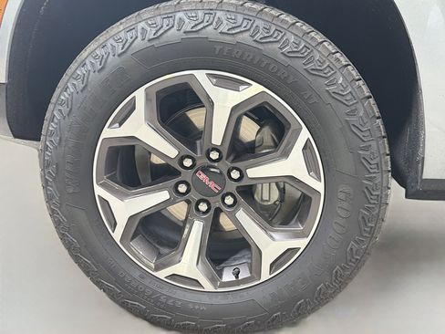 Used 2025 GMC Yukon AT4 Ultimate image 19