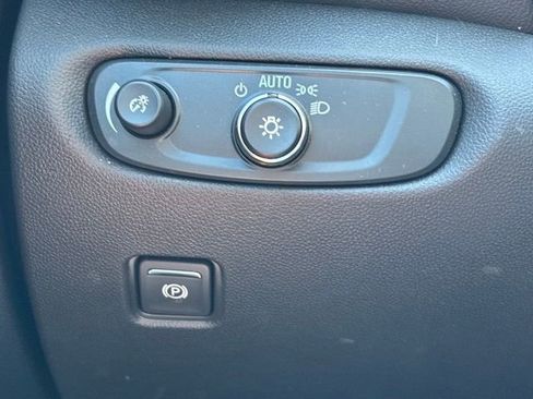 Used 2025 Chevrolet Blazer LT w/ Convenience Package image 22