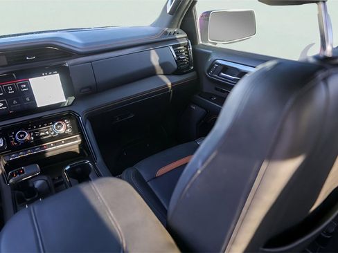 Used 2023 GMC Sierra 1500 AT4 w/ AT4 Premium Package image 30