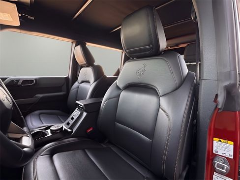 Used 2022 Ford Bronco Badlands image 22