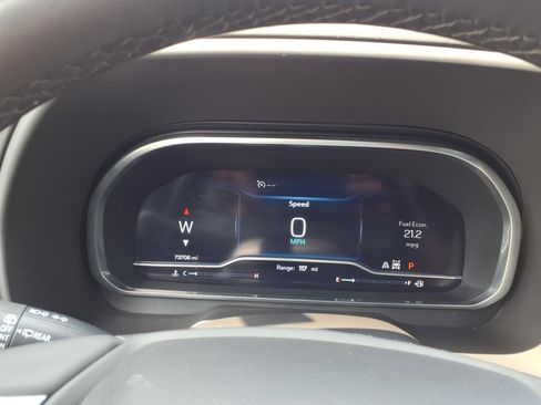 Used 2023 Chevrolet Suburban LT image 10