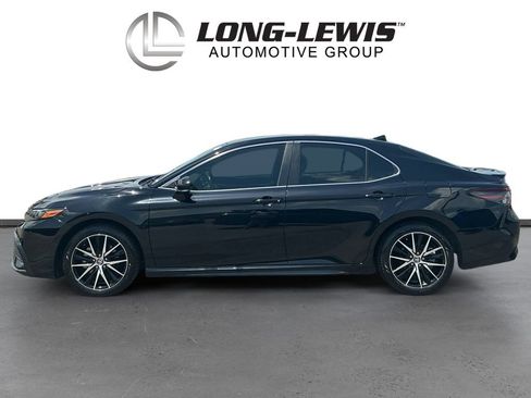 Used 2023 Toyota Camry SE w/ Convenience Package FWD image 2