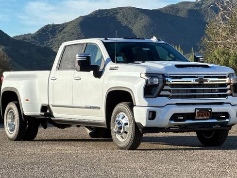 New 2026 Chevrolet Silverado 3500 High Country w/ High Country Premium Package image 2
