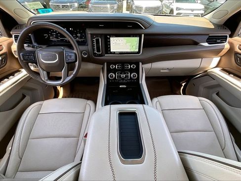 Used 2022 GMC Yukon Denali w/ Denali Premium Package AWD/4WD image 21