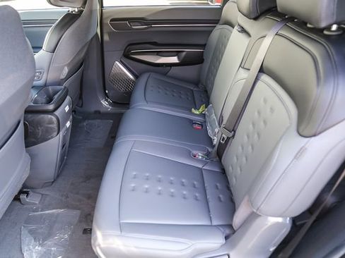 New 2026 Kia EV9 Wind image 11