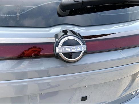 Used 2024 Nissan Kicks SR w/ SR Premium Package FWD image 29