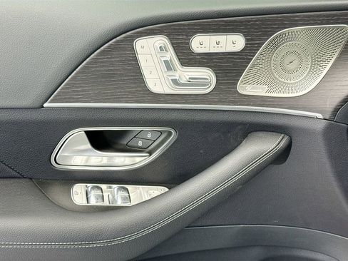 New 2026 Mercedes-Benz GLS 580 4MATIC image 24