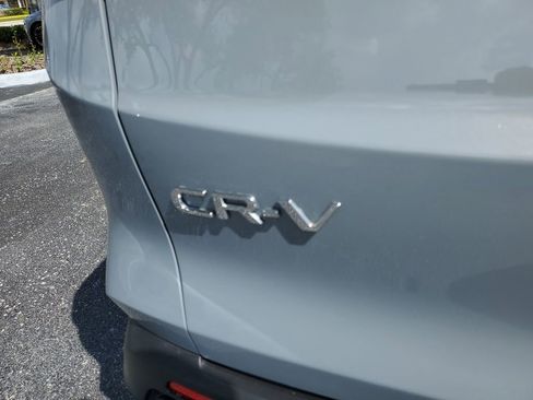 Used 2025 Honda CR-V EX image 7