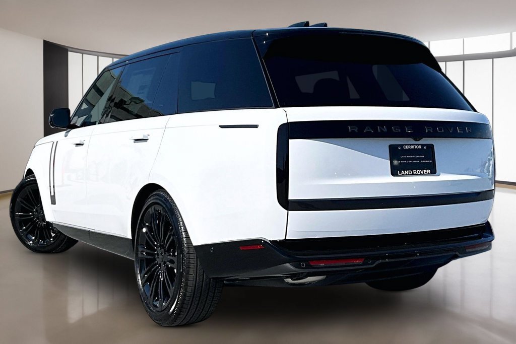 New 2026 Land Rover Range Rover Long Wheelbase SE AWD/4WD image 3