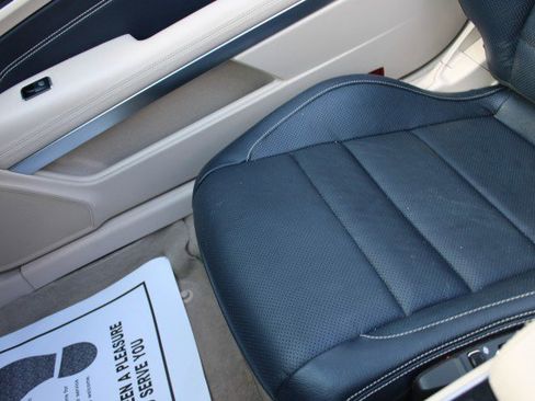 Used 2016 Mercedes-Benz E 400 Cabriolet image 22