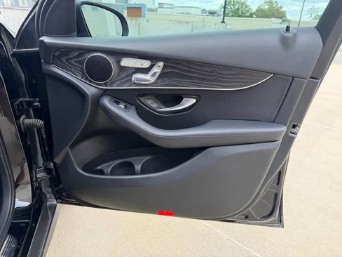 Used 2017 Mercedes-Benz GLC 300 image 27