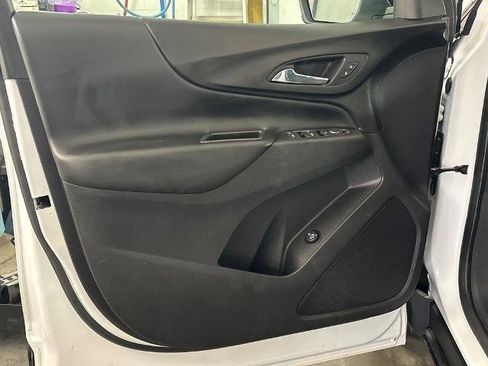 Used 2021 Chevrolet Equinox LT AWD/4WD image 21