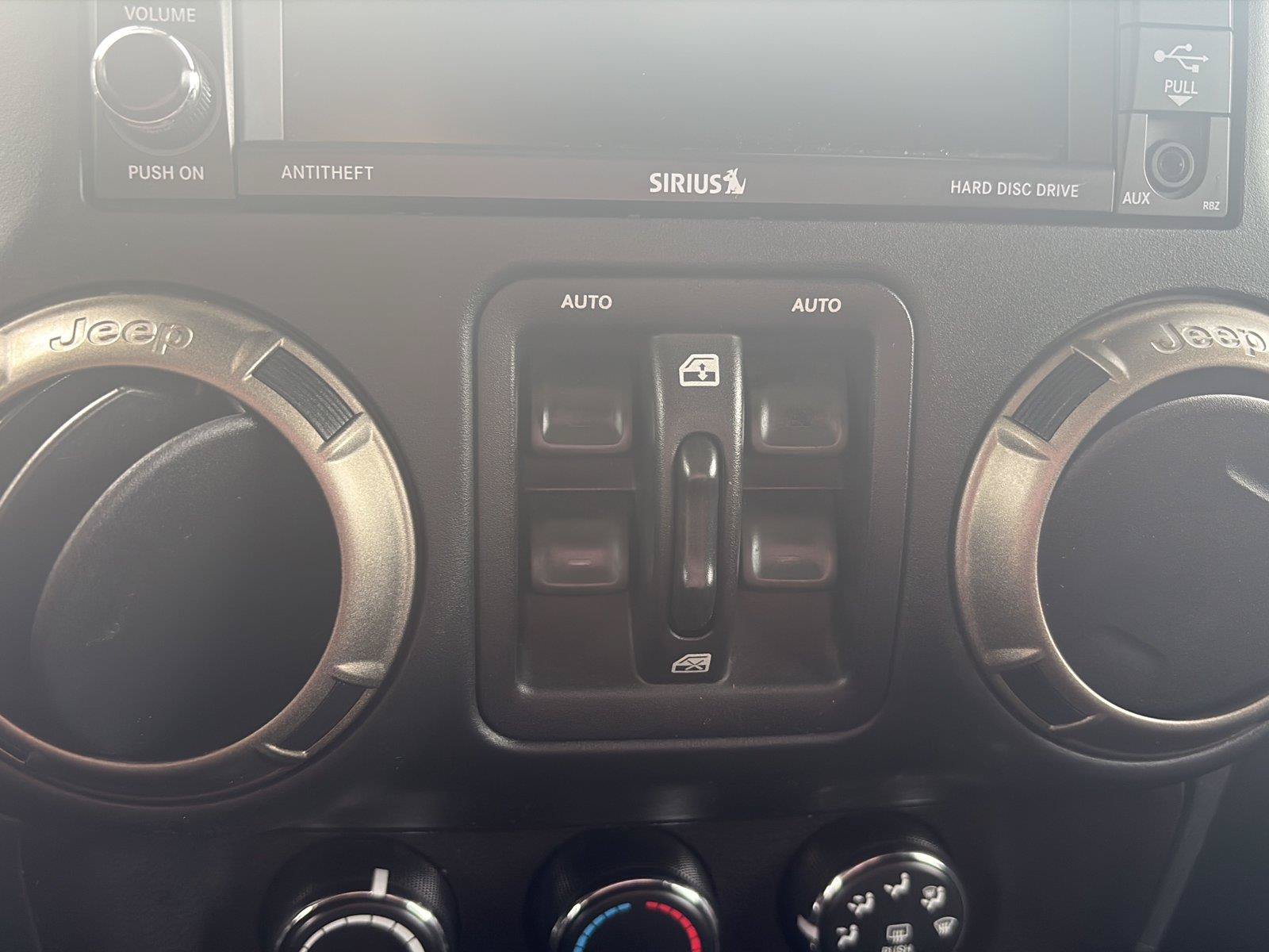 Used 2018 Jeep Wrangler Unlimited Sport AWD/4WD image 30
