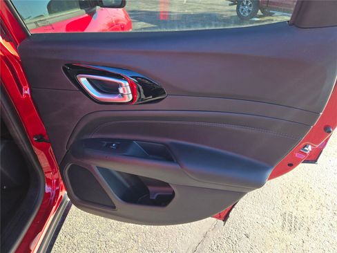 New 2026 Jeep Compass Latitude image 9