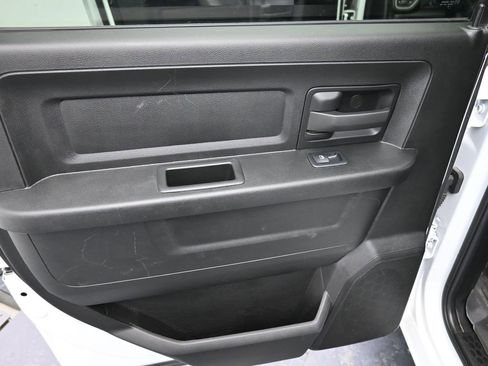 Used 2024 RAM 3500 Tradesman w/ Chrome Appearance Group image 12