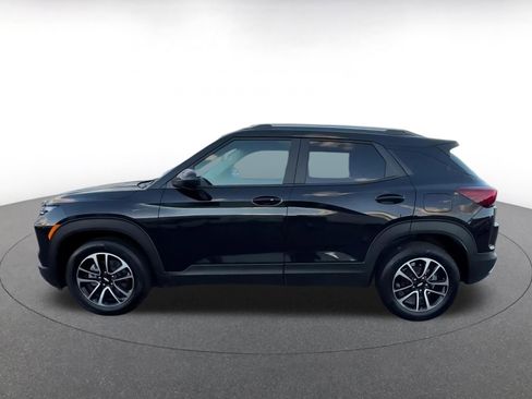 Used 2025 Chevrolet TrailBlazer LT image 9