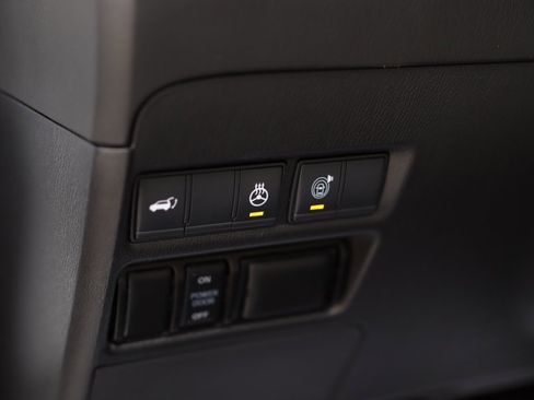 Used 2019 INFINITI QX80 Limited w/ All-Season Package image 10