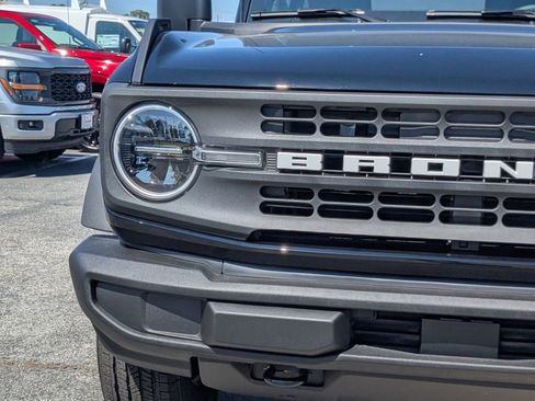 New 2025 Ford Bronco 4-Door image 10