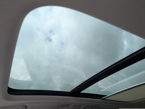 Used 2024 Volvo XC60 B5 Plus image 13