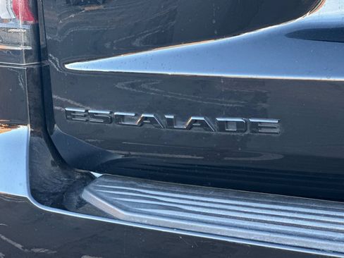 Used 2023 Cadillac Escalade Sport Platinum w/ LPO, ONYX Package image 52