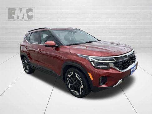 Used 2024 Kia Seltos SX AWD/4WD image 2