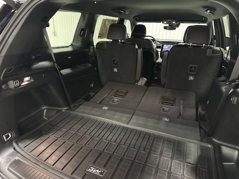 Used 2023 Jeep Grand Cherokee L Laredo RWD image 37