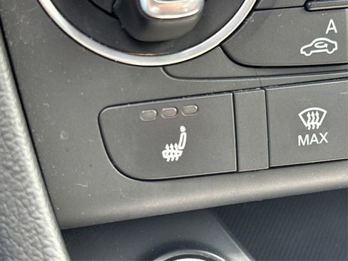 Used 2018 Audi Q3 2.0T Premium Plus w/ Premium Plus Package image 40