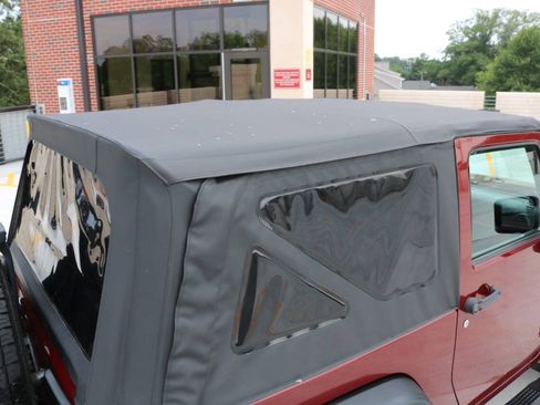 Used 2010 Jeep Wrangler Rubicon w/ PWR Convenience Group AWD/4WD image 85