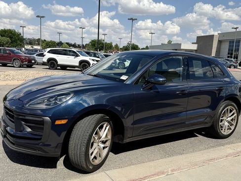 Used 2023 Porsche Macan AWD/4WD image 4