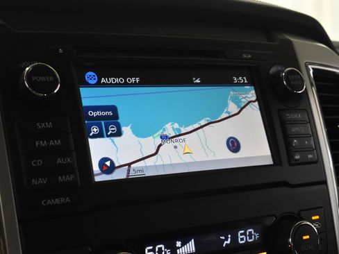 Used 2017 Nissan Titan SL image 15