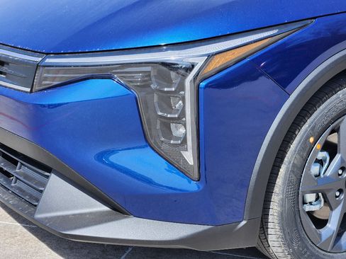 New 2026 Kia K4 LXS image 6