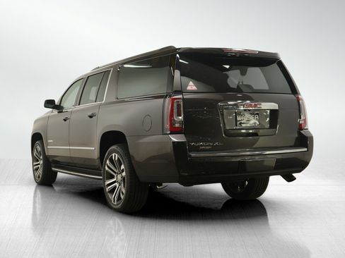 Used 2018 GMC Yukon XL Denali w/ Open Road Package image 3