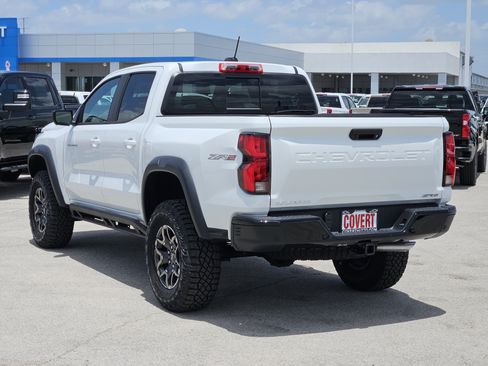 New 2026 Chevrolet Colorado ZR2 w/ Technology Package AWD/4WD image 4