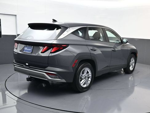 Used 2026 Hyundai Tucson SE FWD image 4