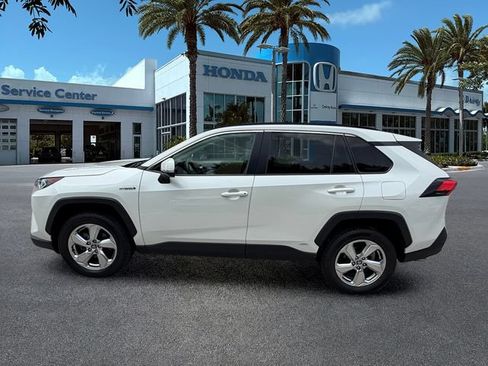 Used 2021 Toyota RAV4 XLE Premium AWD/4WD image 5