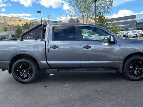 Used 2023 Nissan Titan SV w/ SV Convenience Package AWD/4WD image 2