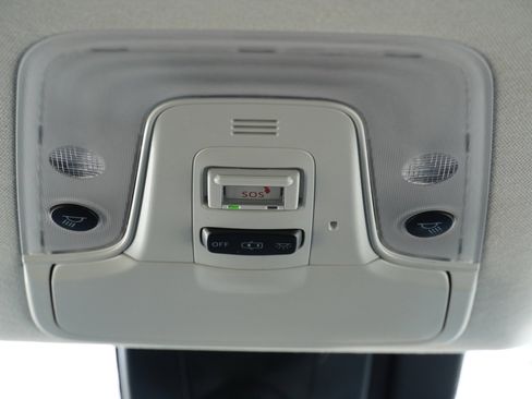 Certified 2022 Toyota Prius Prime LE image 38