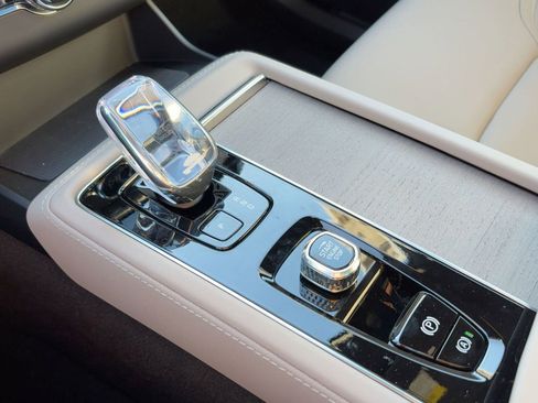 New 2026 Volvo XC90 B5 Plus w/ Protection Package image 19