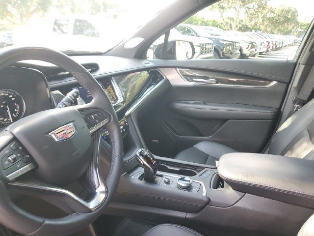 Used 2023 Cadillac XT6 Sport w/ LPO, Floor Liner Package AWD/4WD image 22
